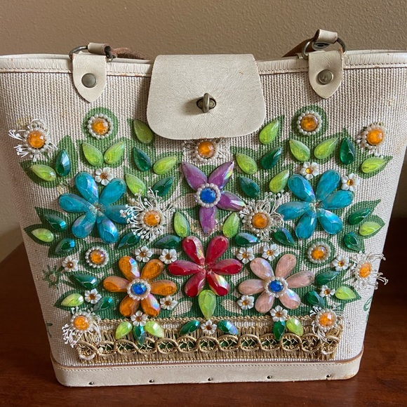 Enid Collins Handbags - VINTAGE Enid Collins bucket purse